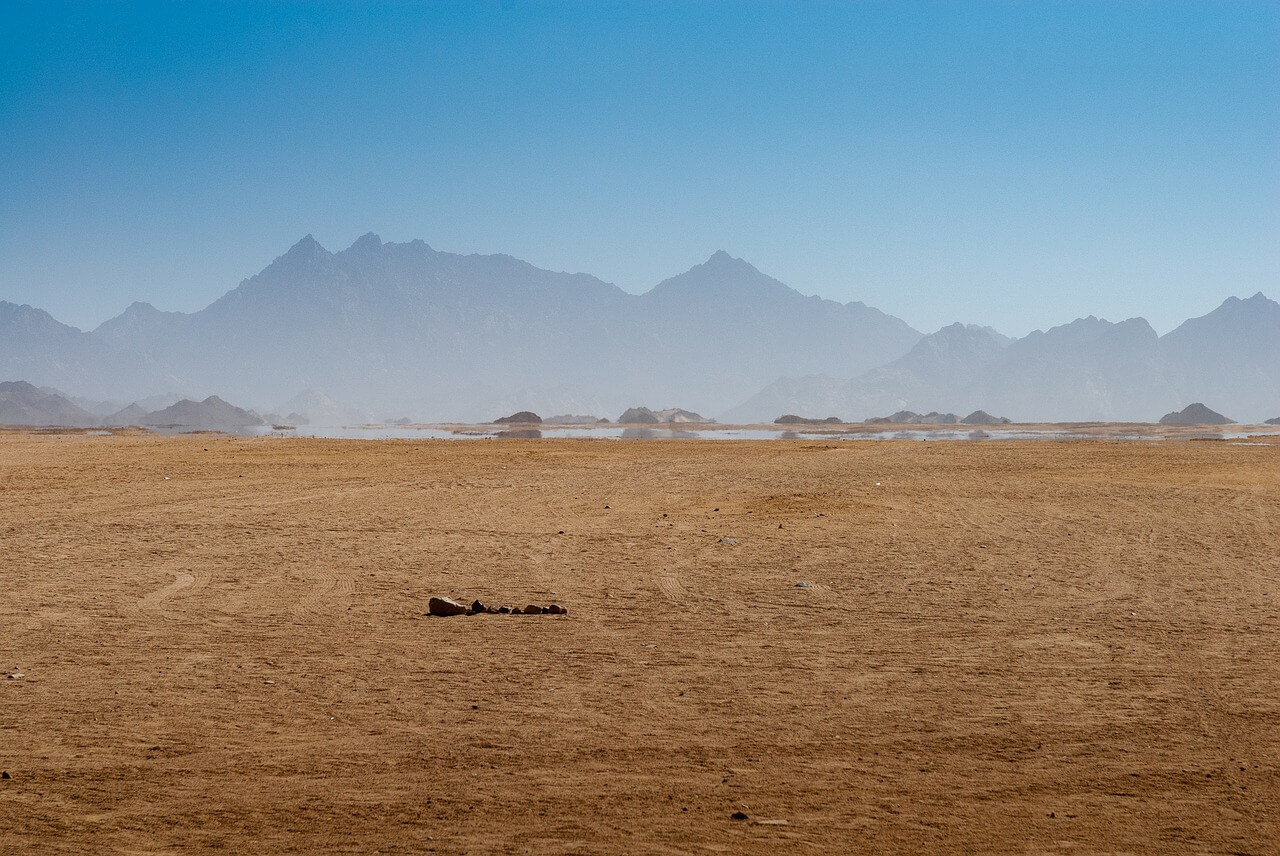 Otherworldly Incantations Desert Worldbuilding Mirage Oasis